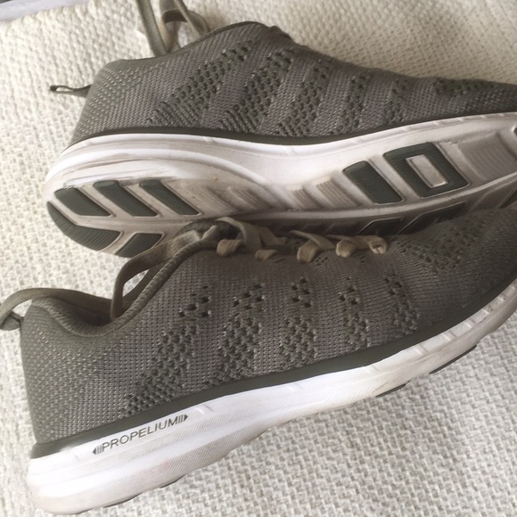 APL Techloom Pro Running Shoe Size 6.5 - Picture 3 of 6